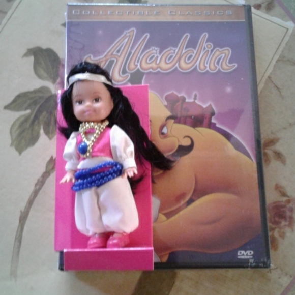 DVD Collectible Fairy Tale Classics with Dolls - Picture 5 of 8